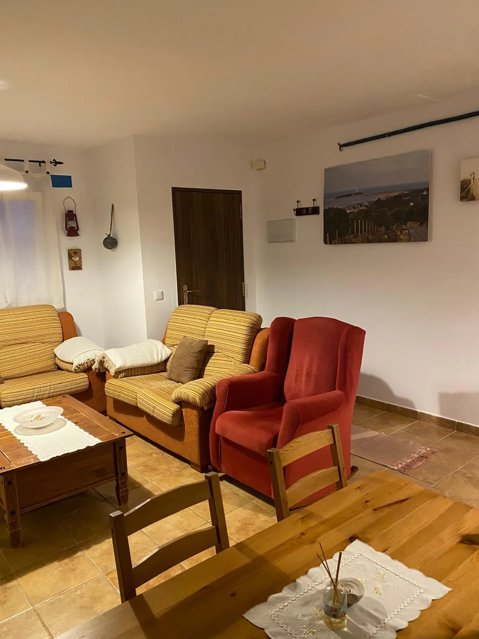 Distribución de los sofás y sillones del salón de Casa Poniente